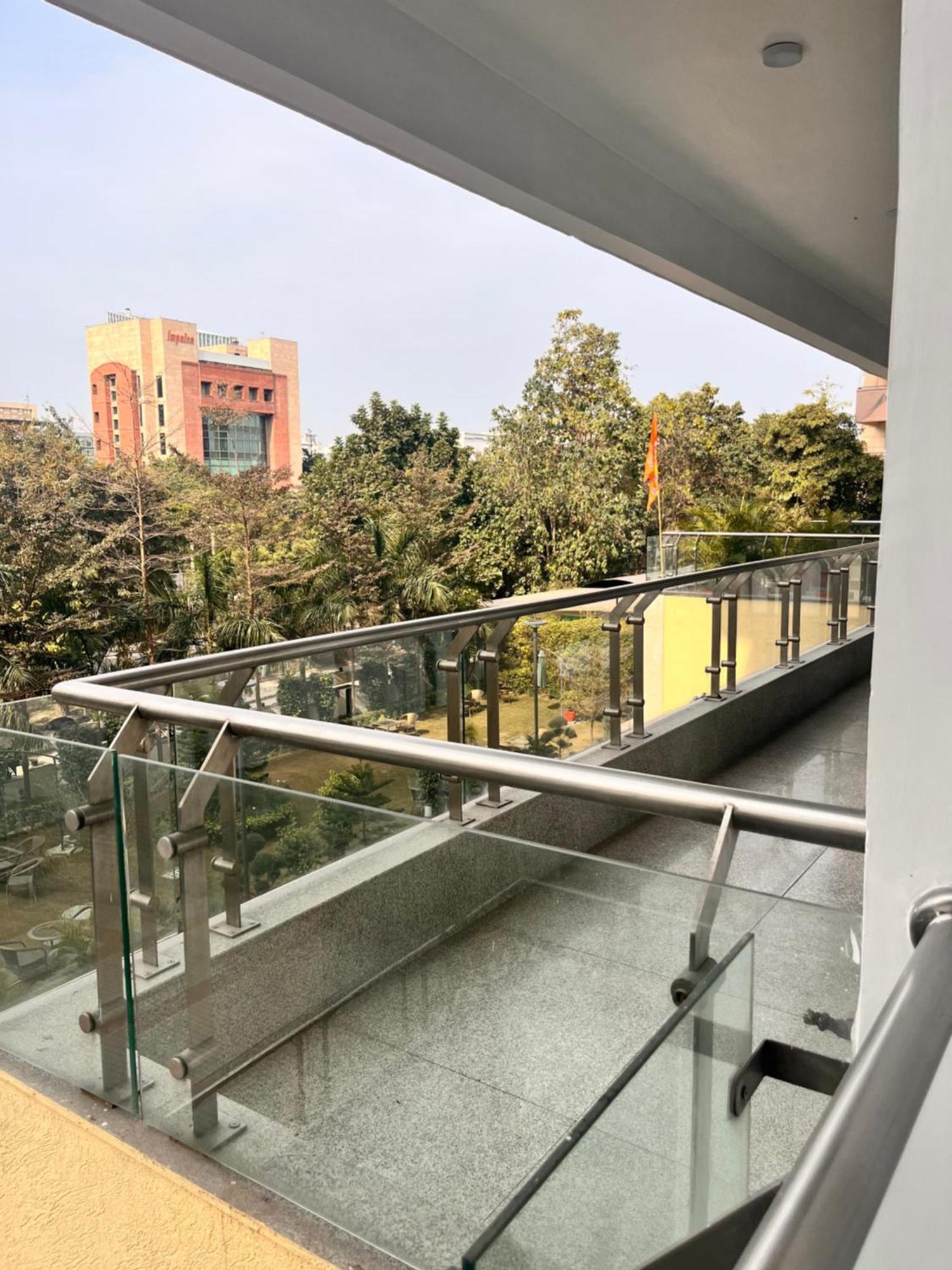 Gazebo Inn & Suites Medanta Gurgaon Eksteriør bilde