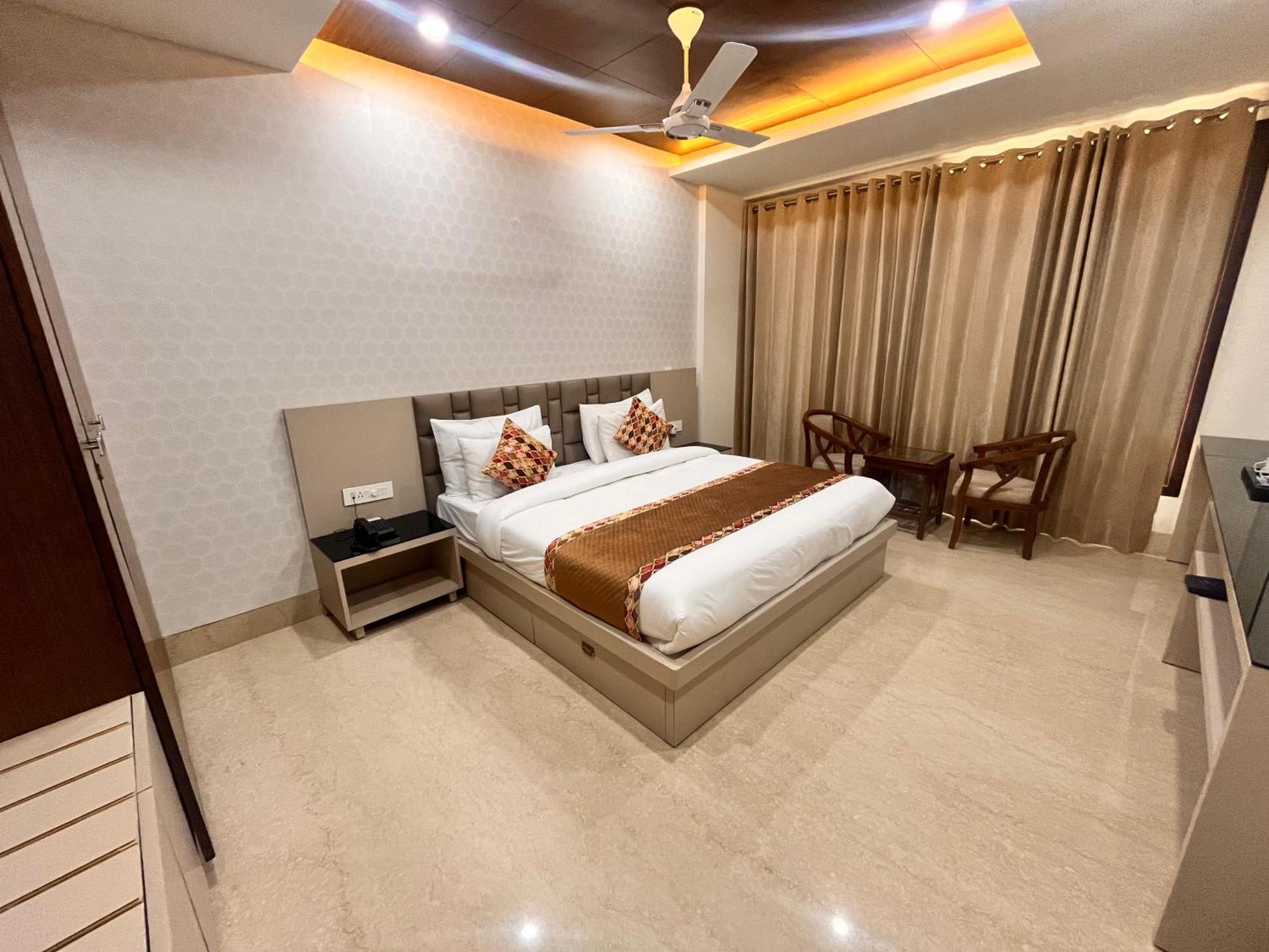 Gazebo Inn & Suites Medanta Gurgaon Eksteriør bilde