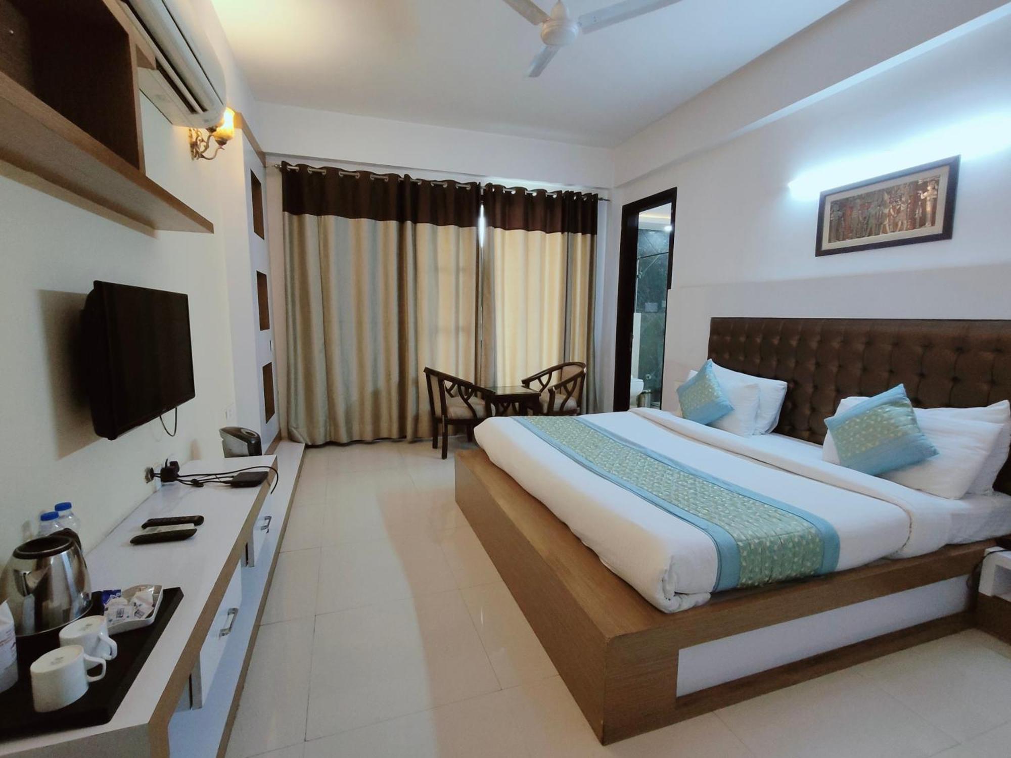 Gazebo Inn & Suites Medanta Gurgaon Eksteriør bilde