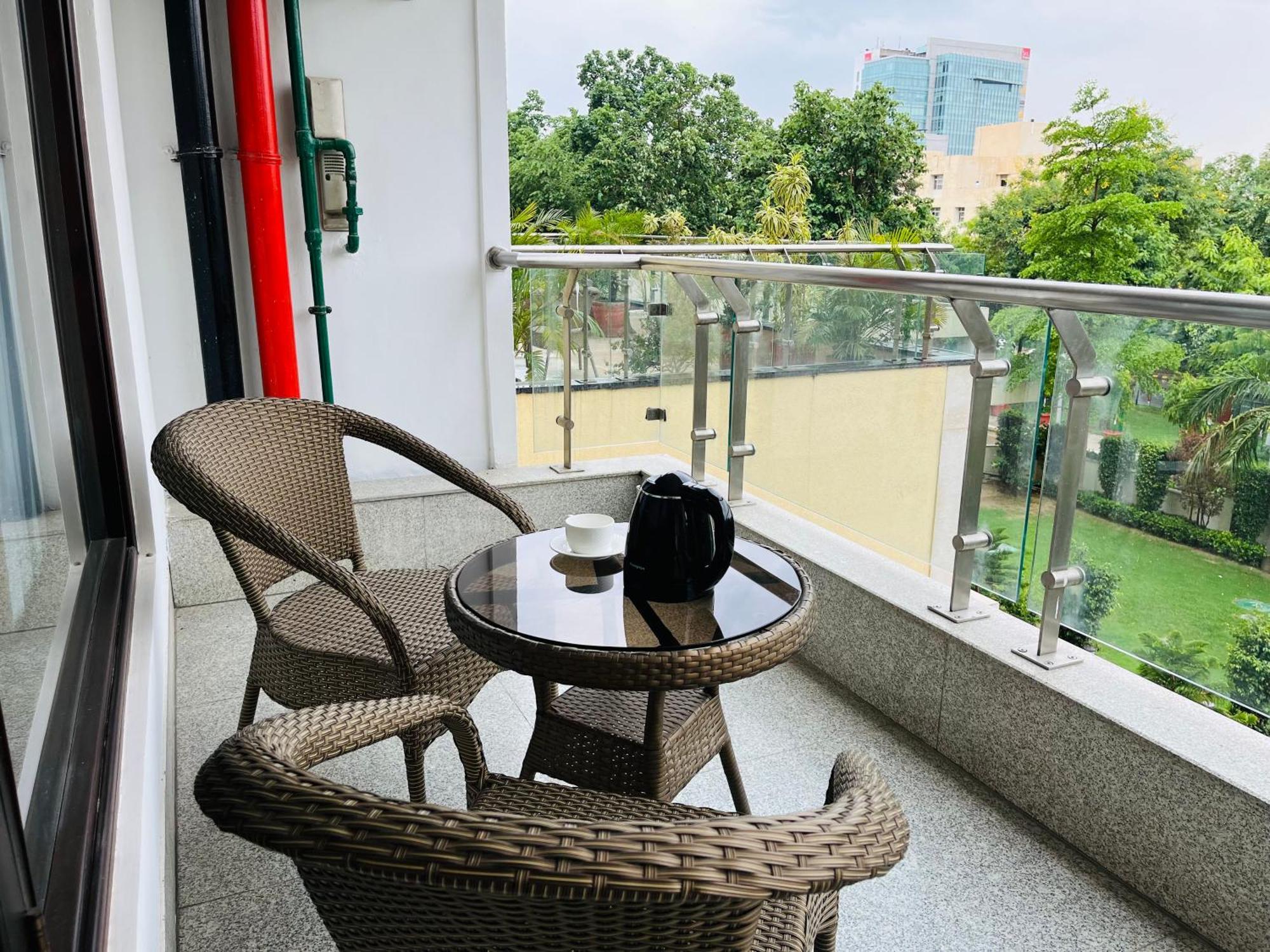 Gazebo Inn & Suites Medanta Gurgaon Eksteriør bilde
